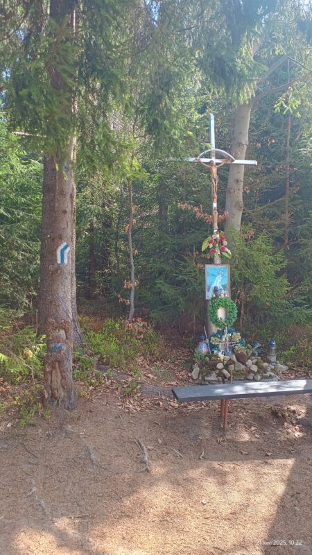 Kapliczka na szlaku